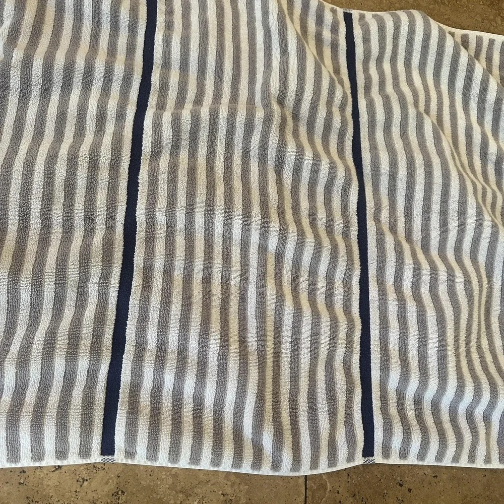 VTG Tommy Hilfiger‎ Gray Navy Striped Cotton Bath Towel Ribbed Bathroom Everyday